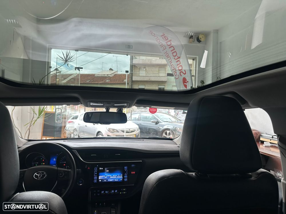 Toyota Auris 1.8 HSD Comfort +P.Sport+Navi - 12