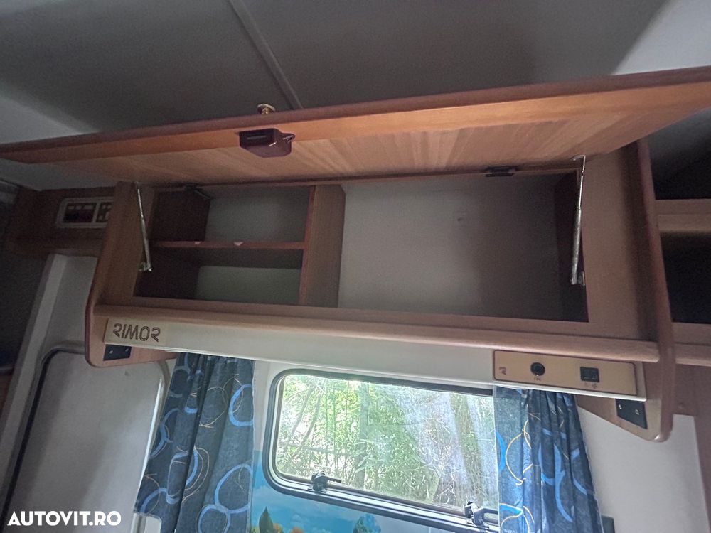 Mercedes-Benz Sprinter - 9