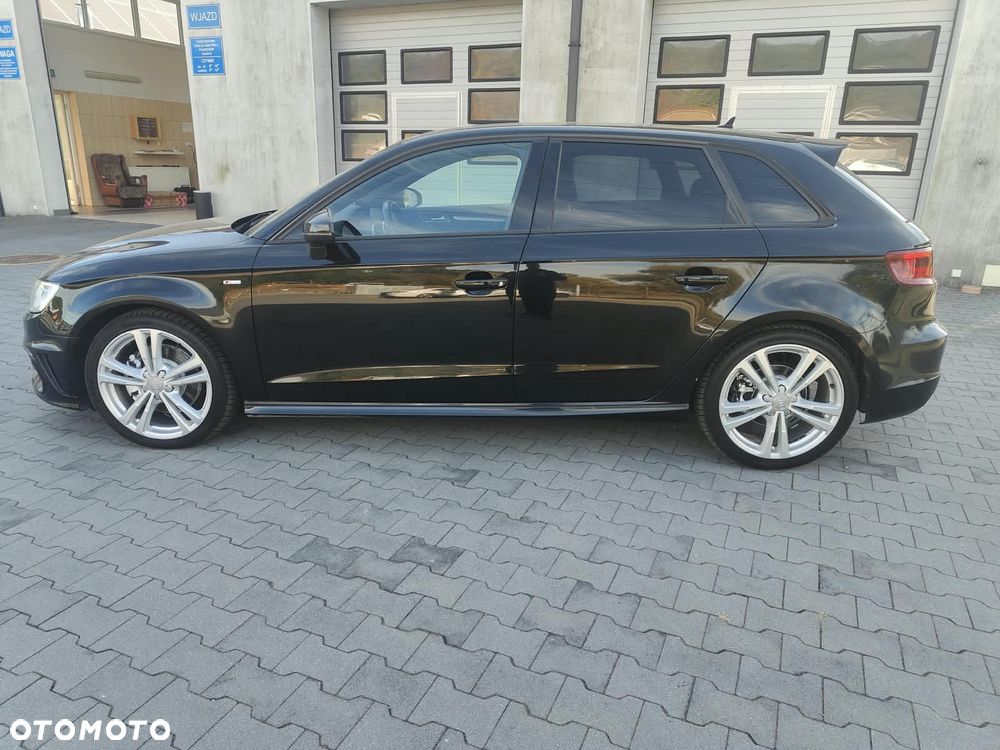 Audi A3 Sportback 2.0 TDI (clean diesel) quattro S tronic S line Sportpaket - 2