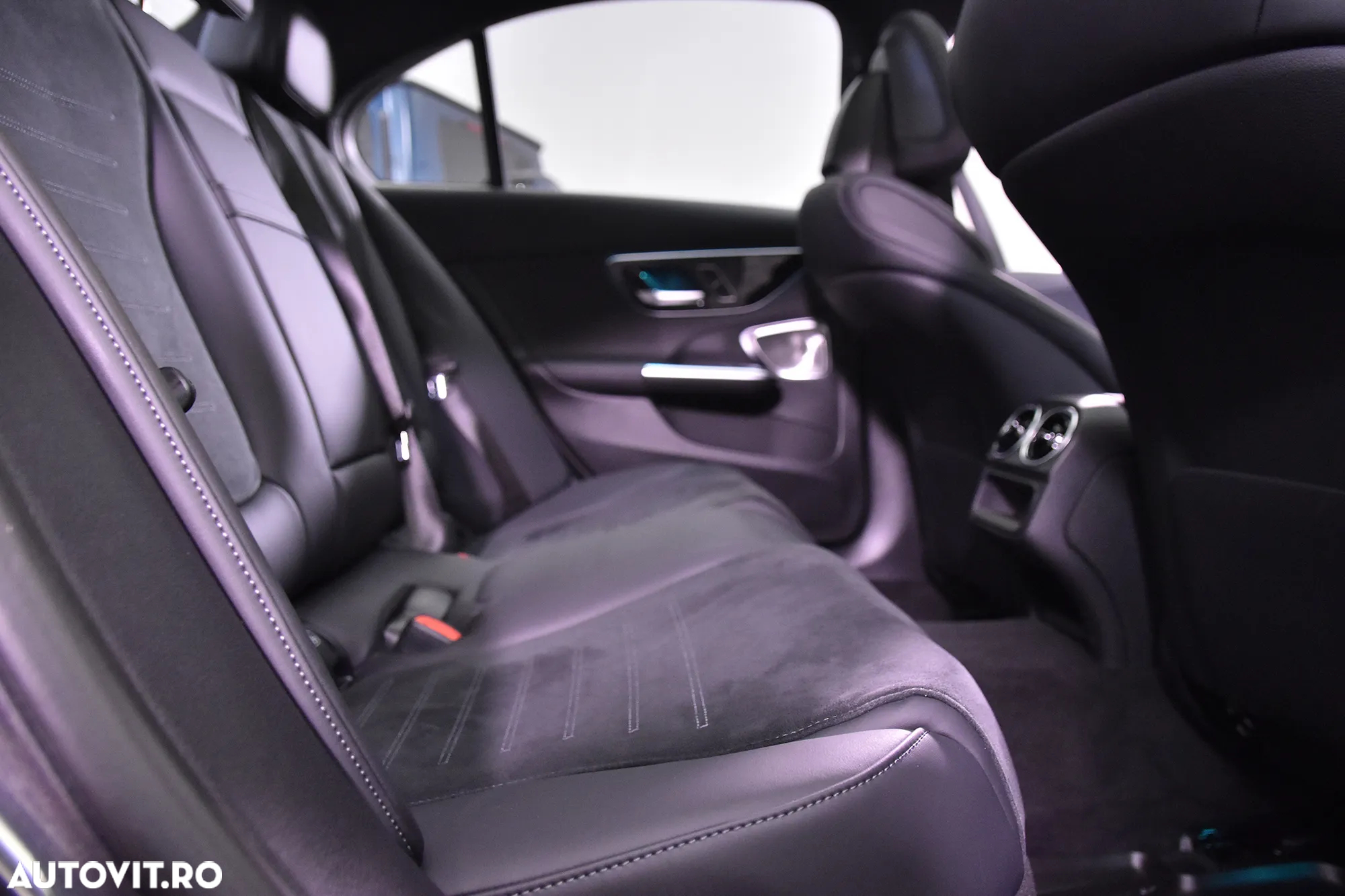 Mercedes-Benz C 300 de 9G-TRONIC AMG Line - 12