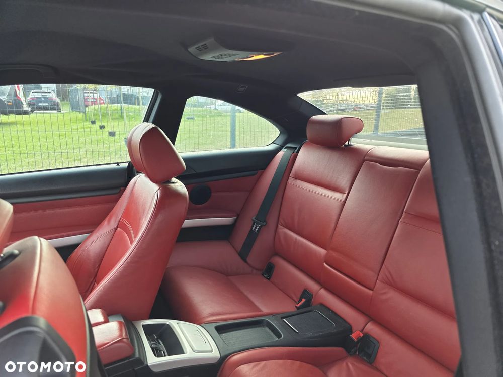 BMW Seria 3 325i - 10