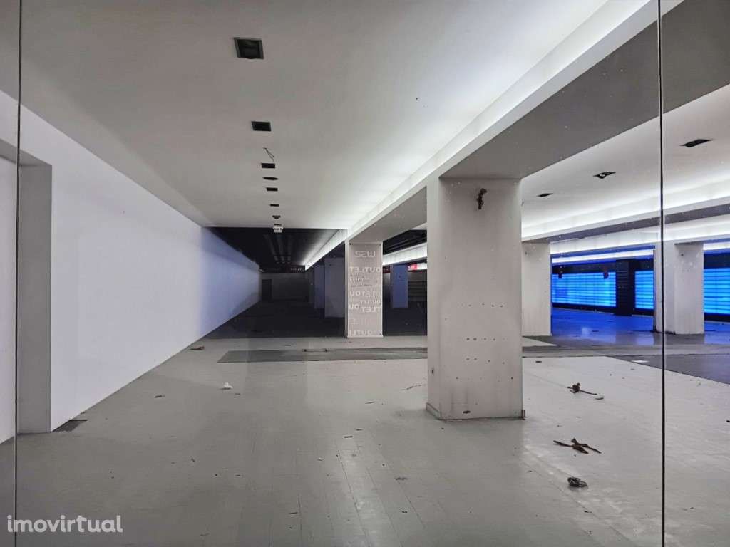 Lojas e escritórios junto ao Auchan Maia - Grande imagem: 3/11