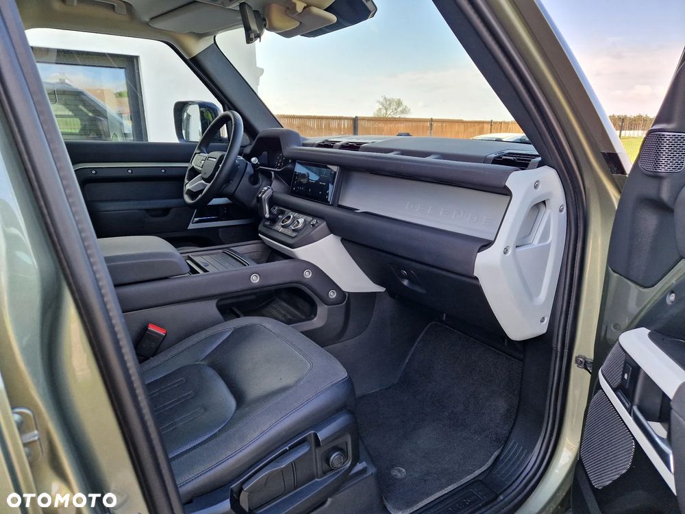 Land Rover Defender 2.0 D240 S - 6