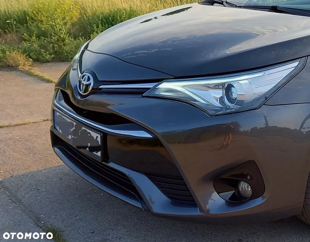Toyota Avensis 1.8 Prestige - 4
