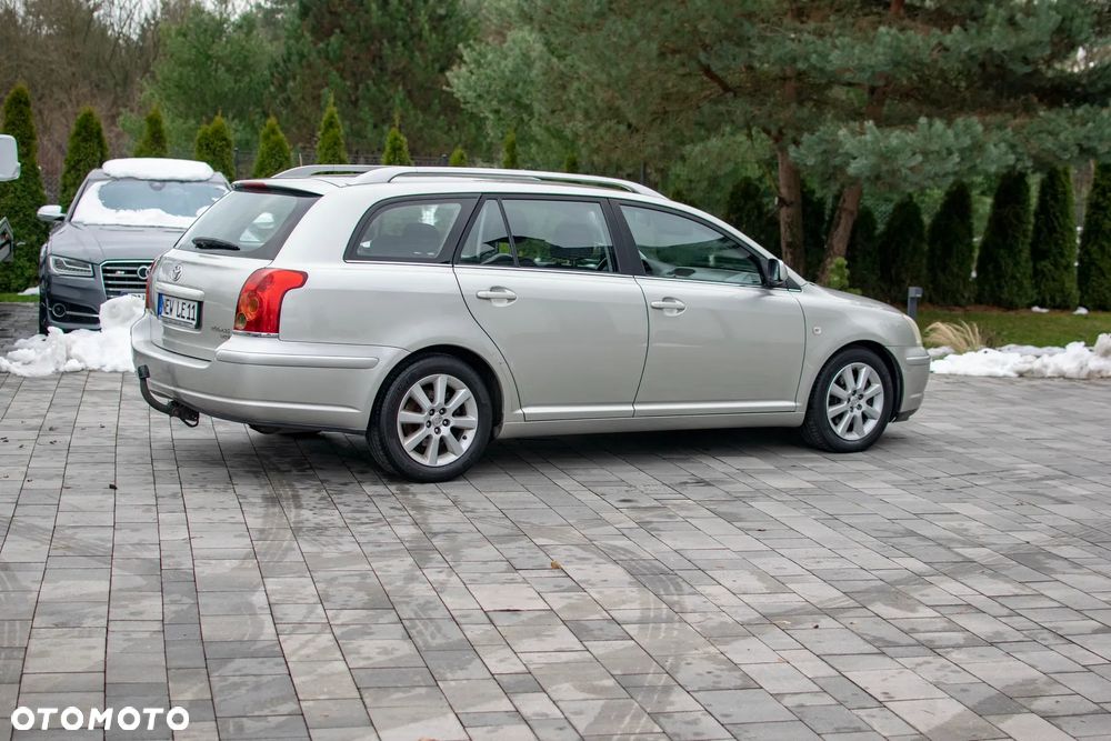 Toyota Avensis - 29
