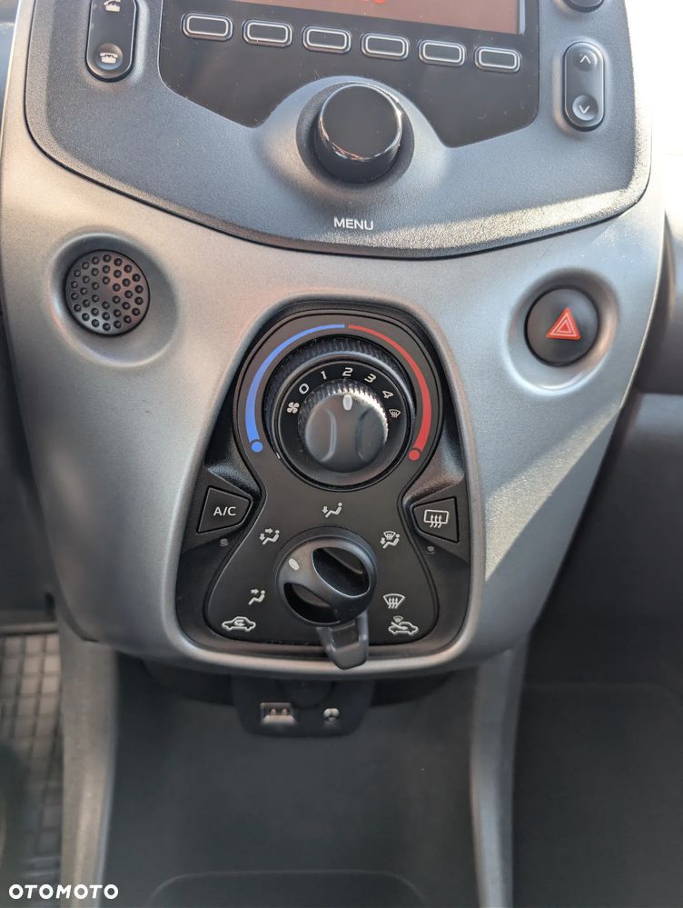 Toyota Aygo 1.0 VVT-i Color Edition - 9