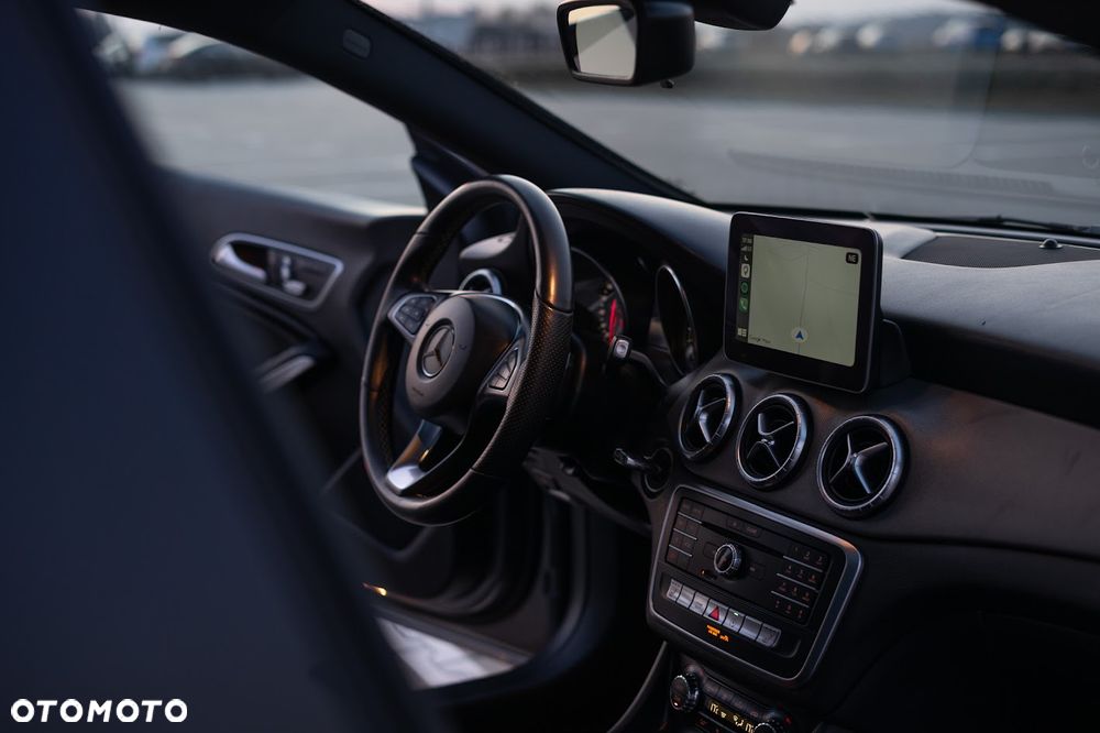 Mercedes-Benz CLA 250 7G-DCT UrbanStyle Edition - 8