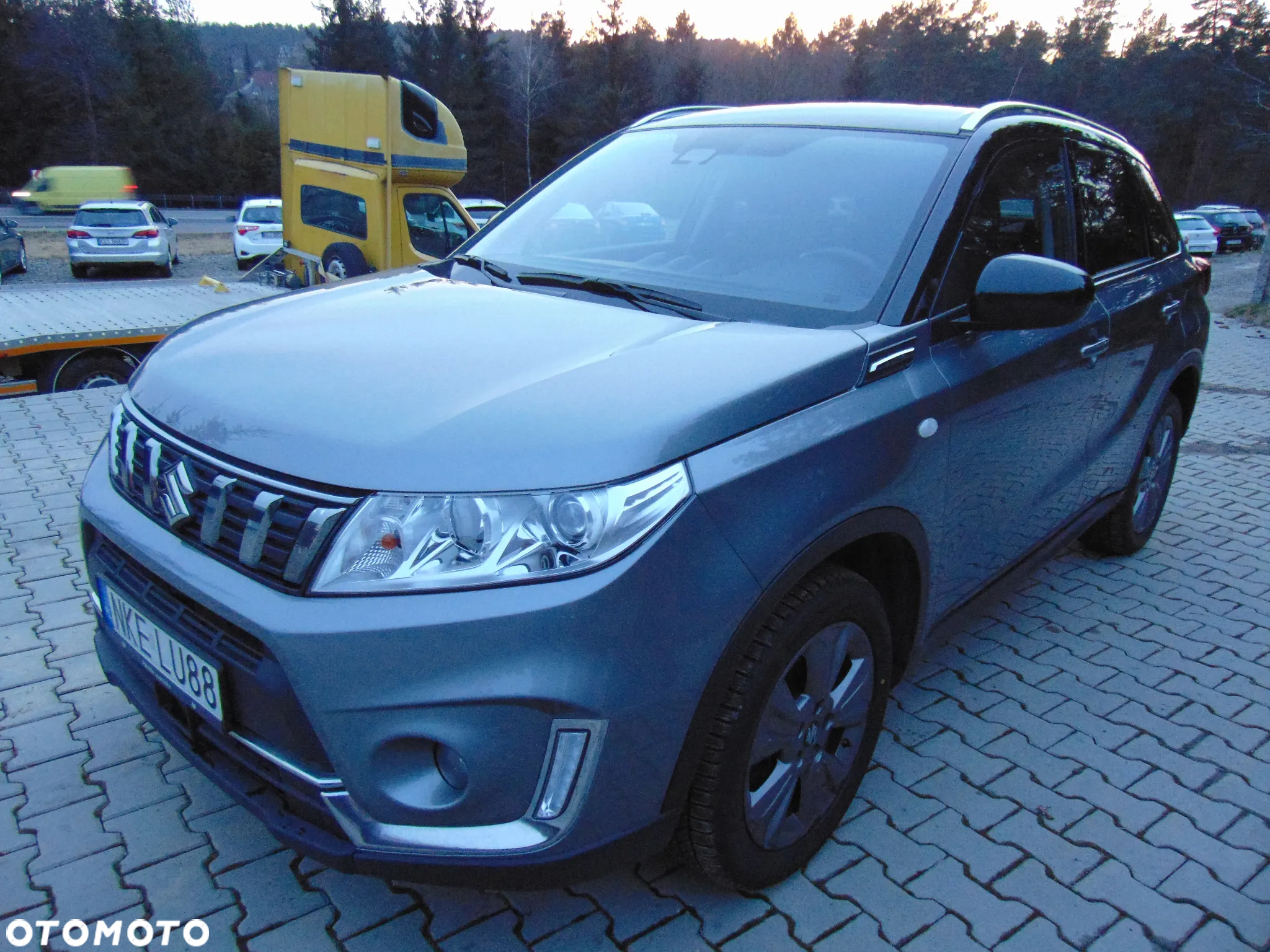 Suzuki Vitara 1.0 Boosterjet Premium 4WD - 18
