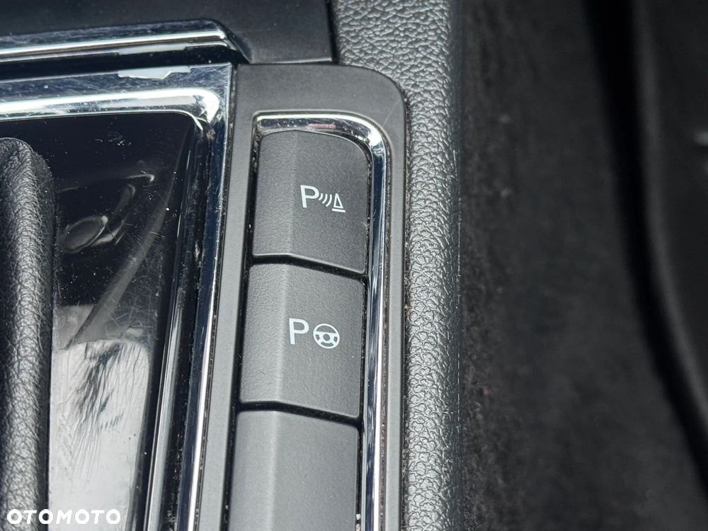 Skoda Superb 2.0 TDI DSG Exclusive - 22