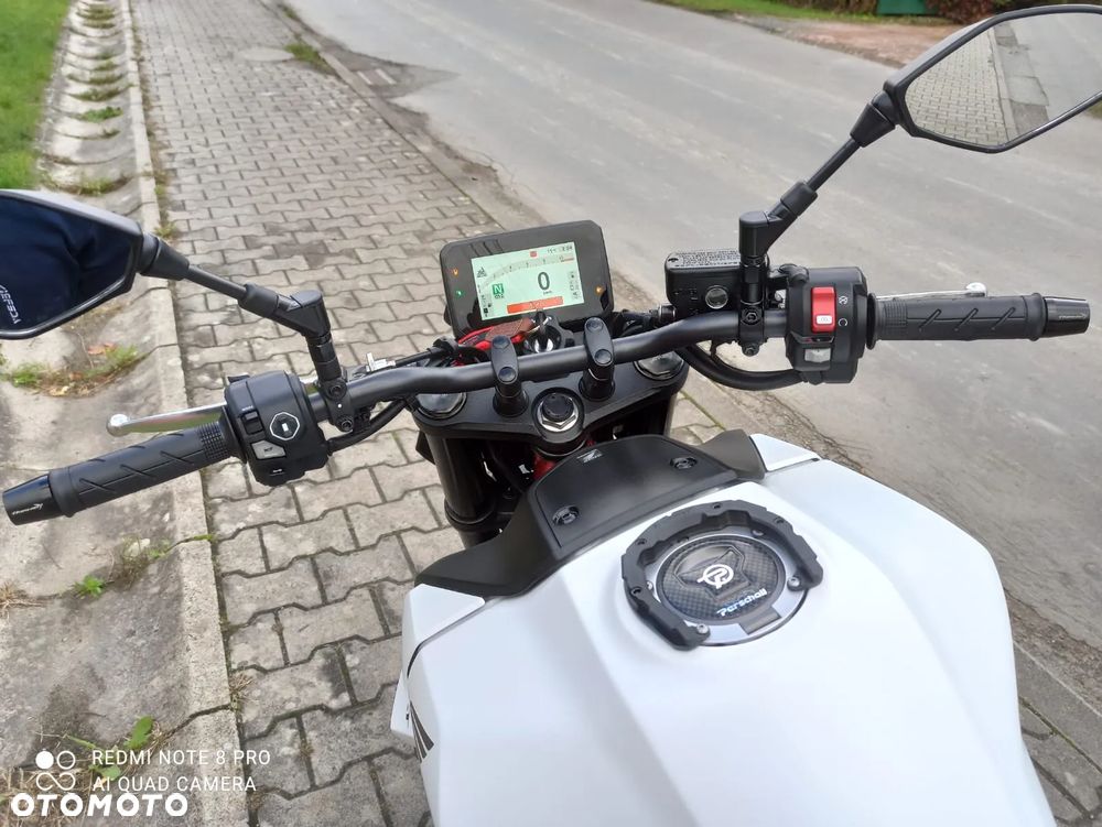 Honda Hornet - 13