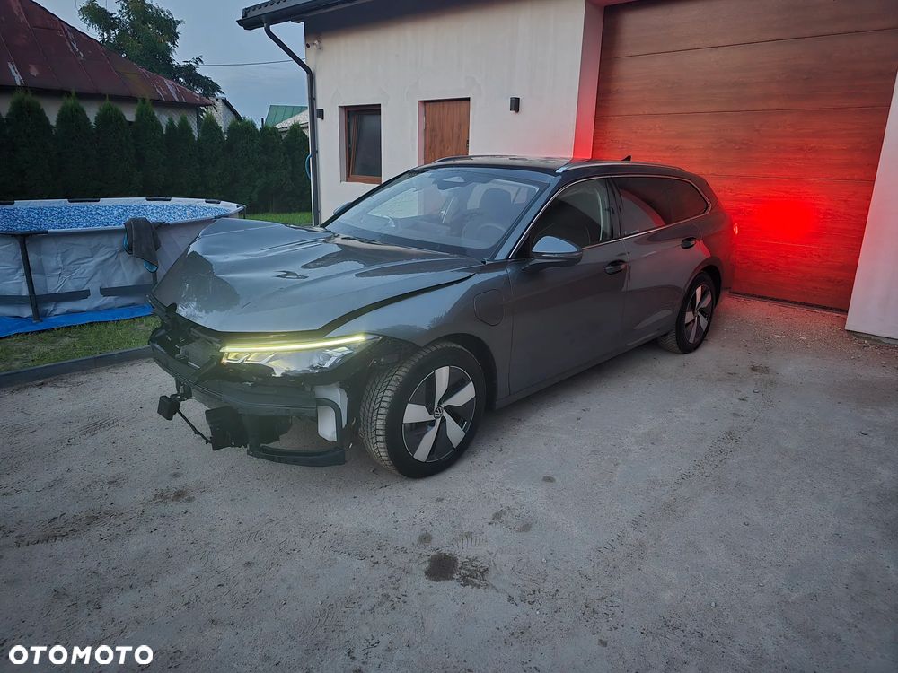 Volkswagen Passat - 6