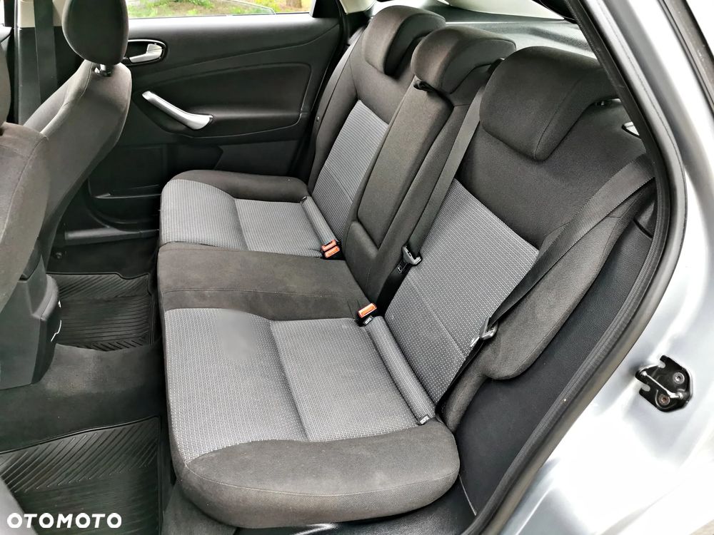 Ford Mondeo 2.0 Titanium - 23