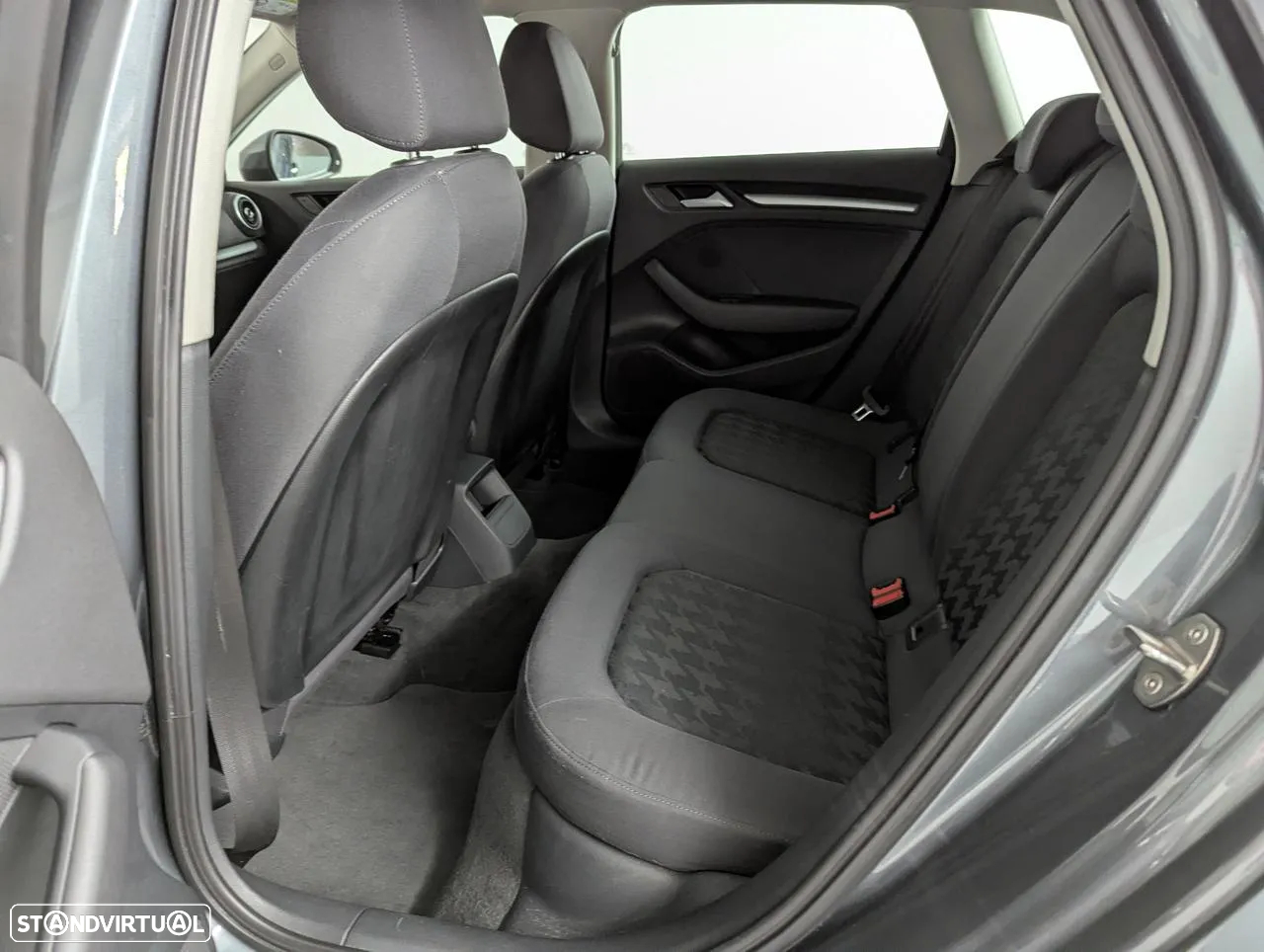 Audi A3 Sportback 1.6 TDI Attraction - 17