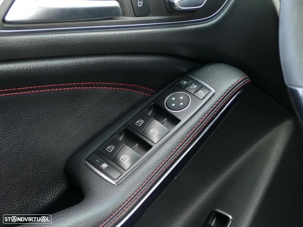 Mercedes-Benz CLA 45 AMG Shooting Brake 4-Matic - 42