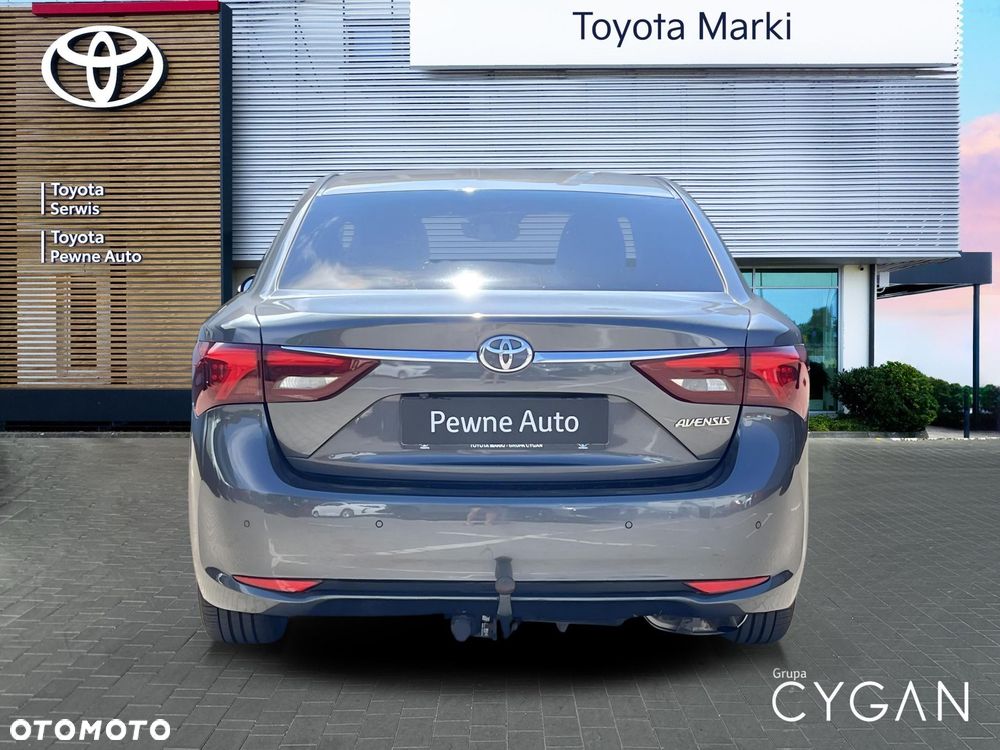 Toyota Avensis - 4