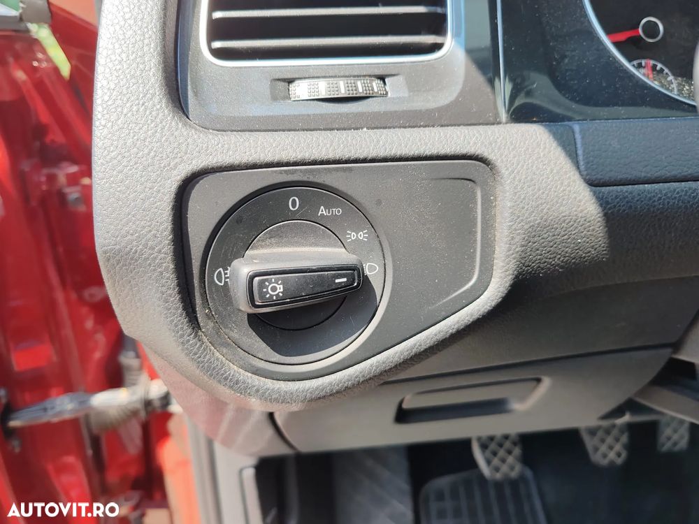 Volkswagen Golf - 14
