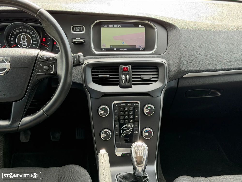 Volvo V40 D2 Momentum - 22