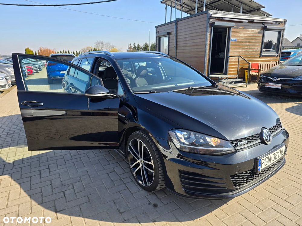 Volkswagen Golf - 20