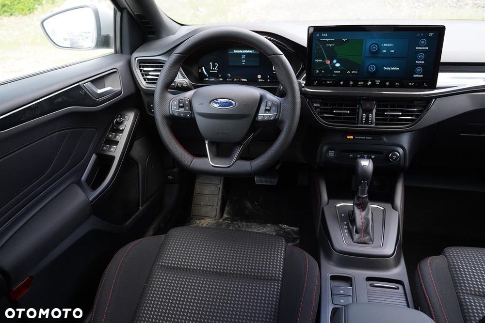 Ford Focus 1.0 EcoBoost mHEV ST-Line X - 10