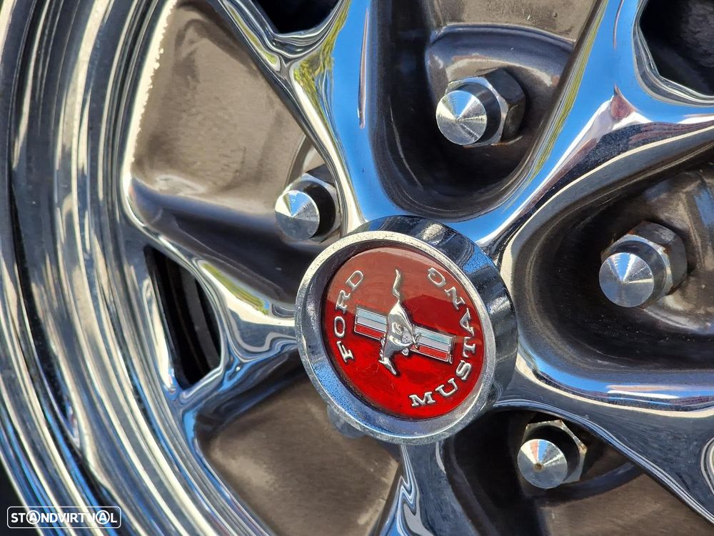 Ford Mustang - 26