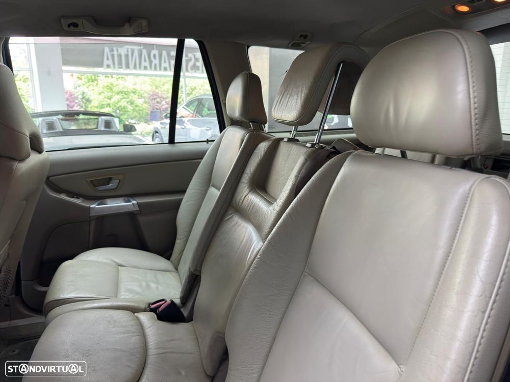 Volvo XC 90 2.4 D5 7L Nivel 3 Auto. - 20