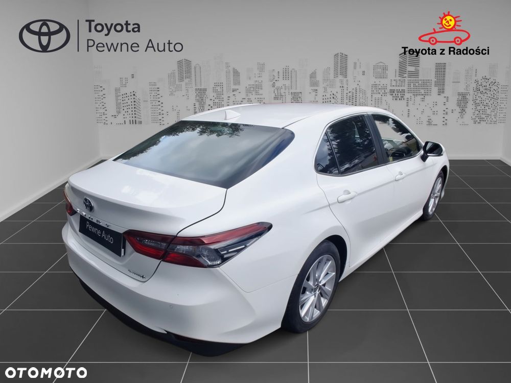 Toyota Camry 2.5 Hybrid Comfort CVT - 2