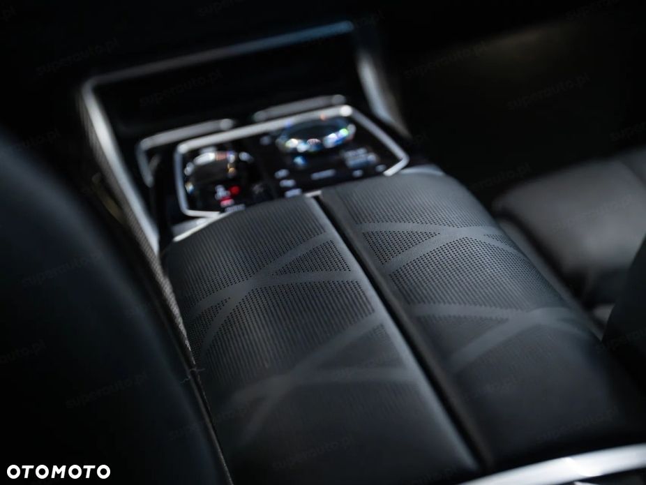 BMW Seria 7 740d xDrive mHEV M Sport sport - 15