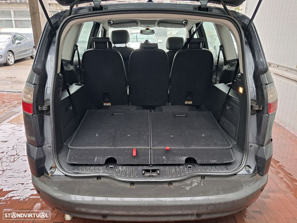 Ford S-Max 1.8 TDCi Titanium 7L - 16