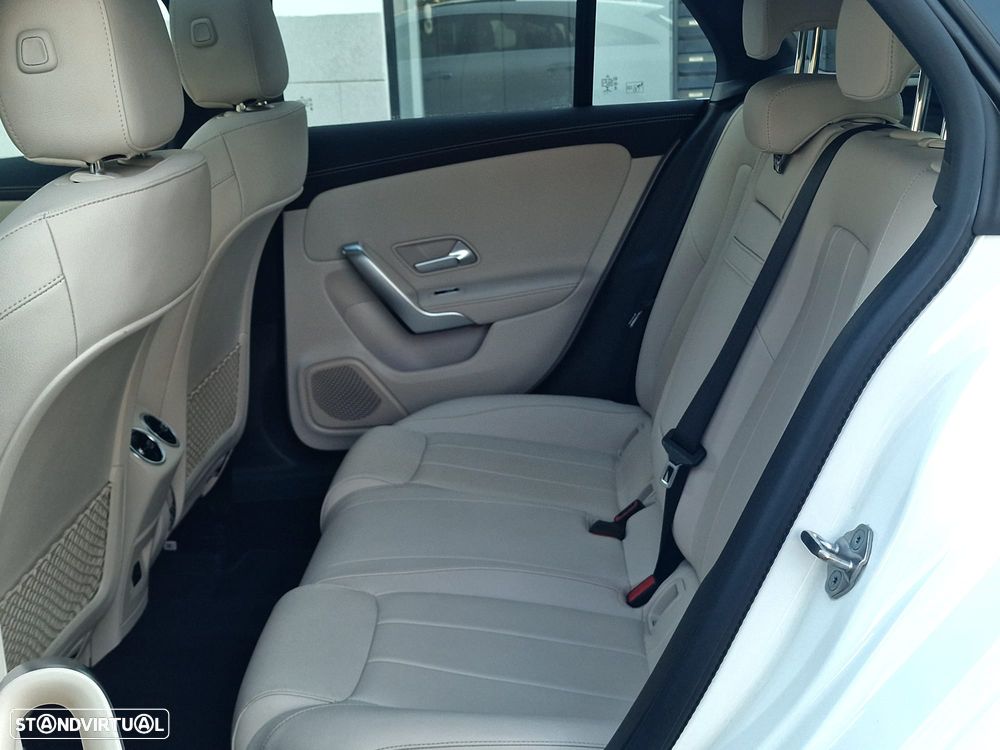 Mercedes-Benz CLA 180 7G-DCT Progressive Line Advanced - 13