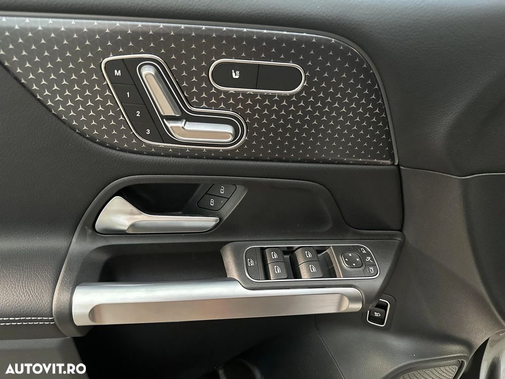 Mercedes-Benz GLB - 13