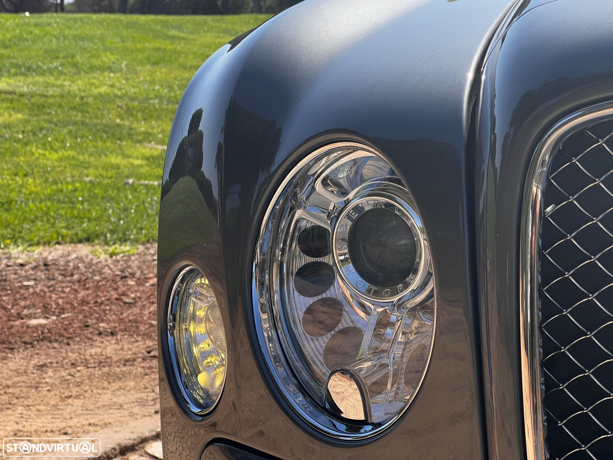 Bentley Mulsanne Standard - 40