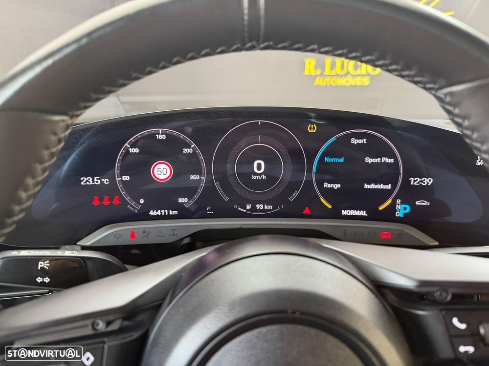 Porsche Taycan Bateria Performance Plus - 31