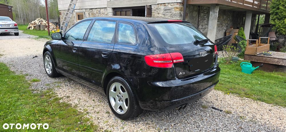 Audi A3 Sportback 1.4 TFSI Attraction - 4