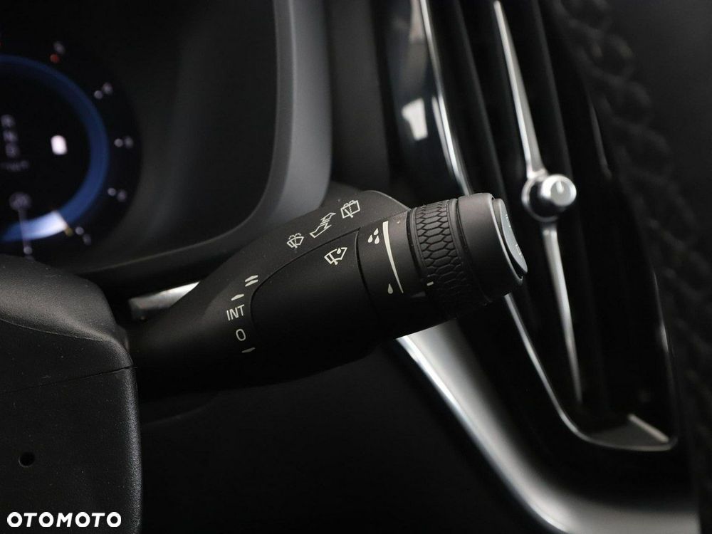 Volvo XC 60 B4 D Core - 34