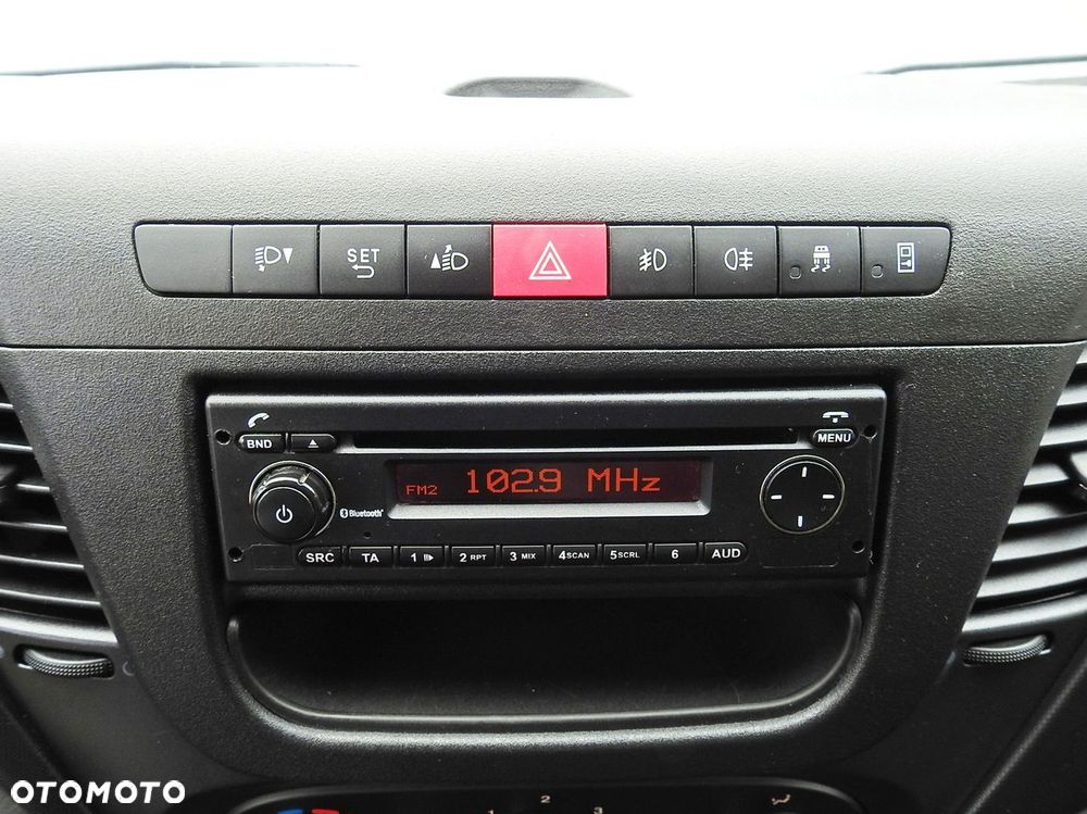 Iveco DAILY 35C15 KONTENER CHŁODNIA -12*C ZASILANIE 230V TEMPOMAT KLIMATYZACJA BLIŹNIACZE KOŁA  150KM - 36