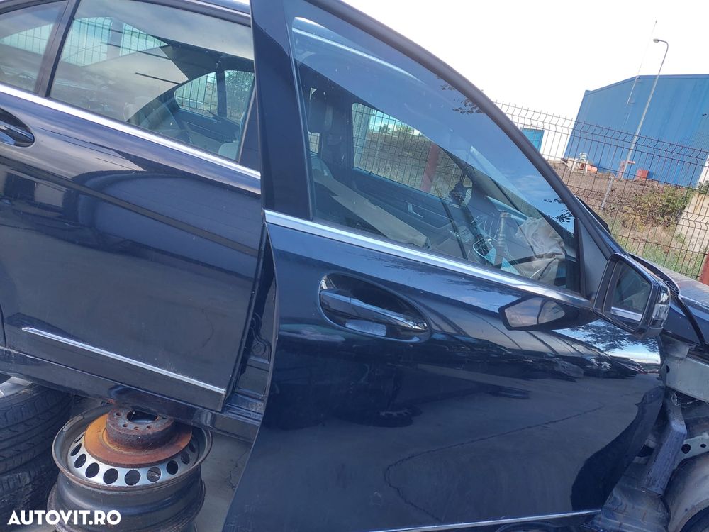 Usa dreapta stanga, spate fata Mercedes C Class W204 neagra - 3