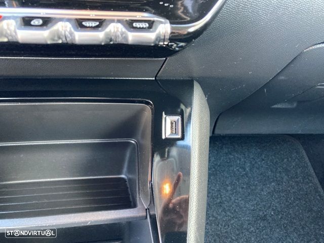 Peugeot 208 1.2 PureTech Active Pack - 22