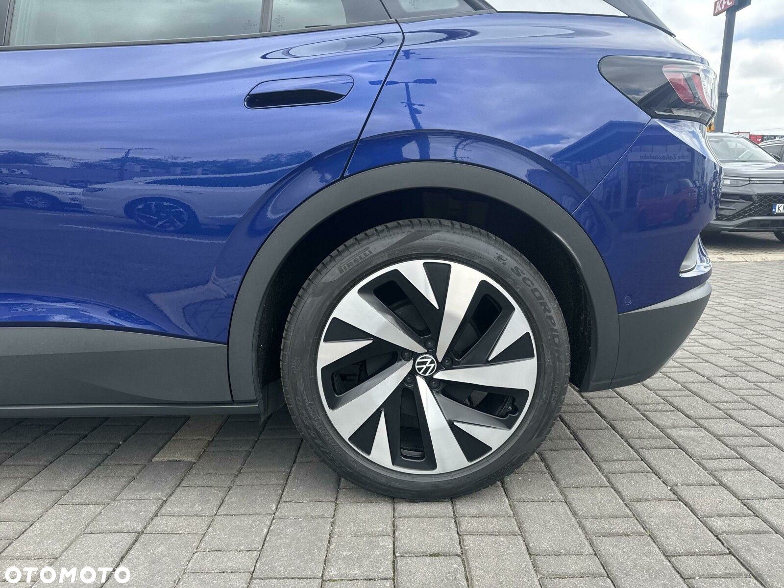 Volkswagen ID.4 - 11
