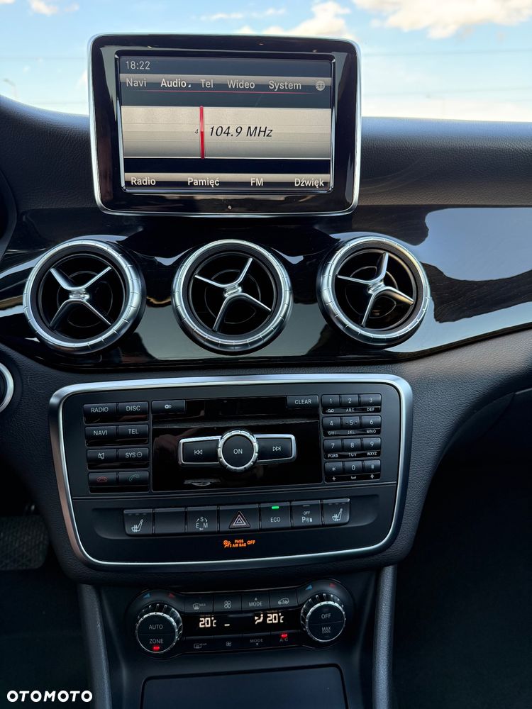 Mercedes-Benz CLA 250 4-Matic - 17