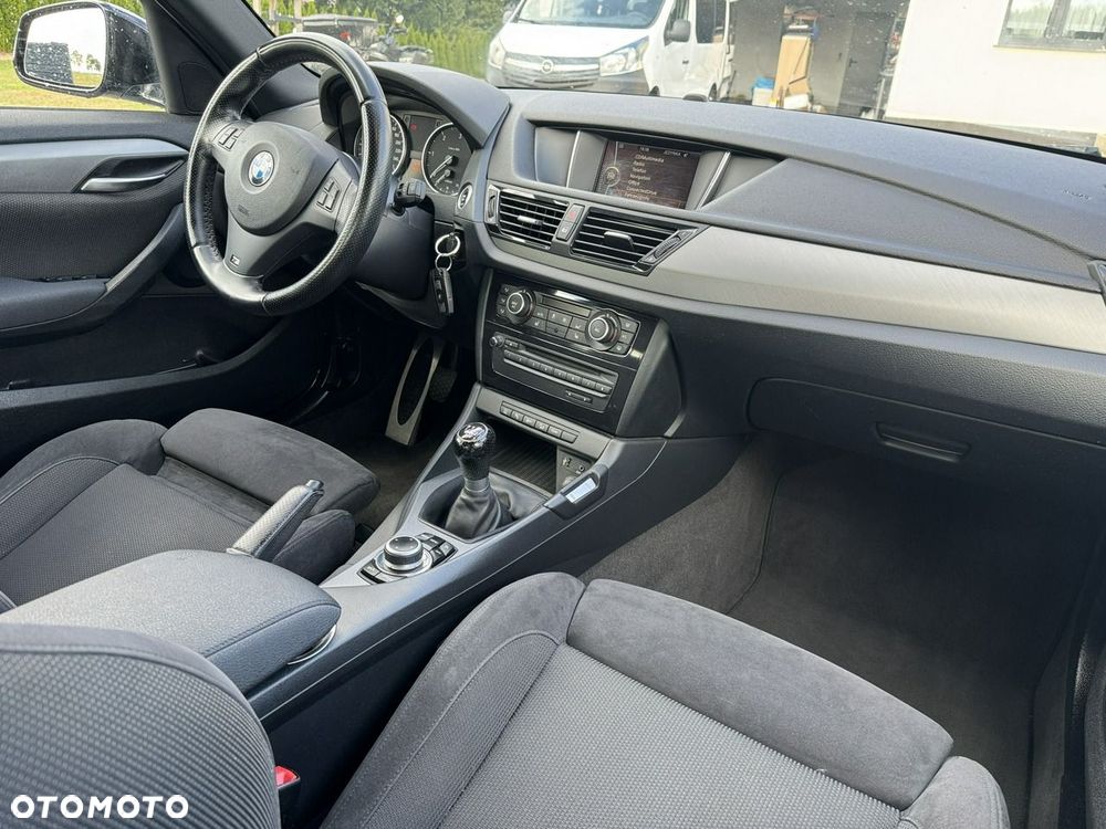 BMW X1 xDrive18d Sport Line - 8