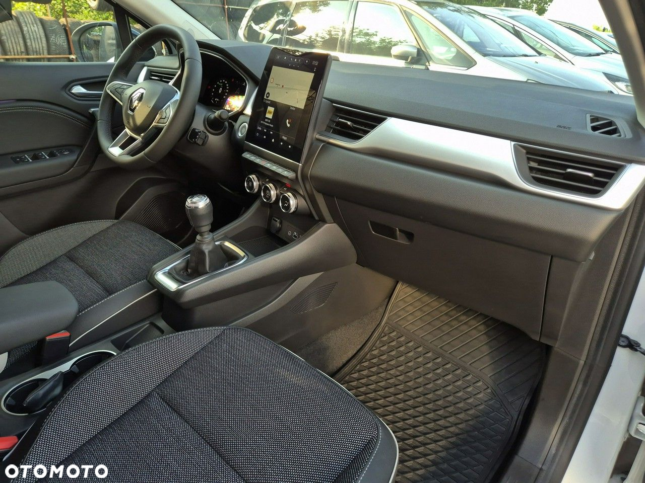 Renault Captur - 27