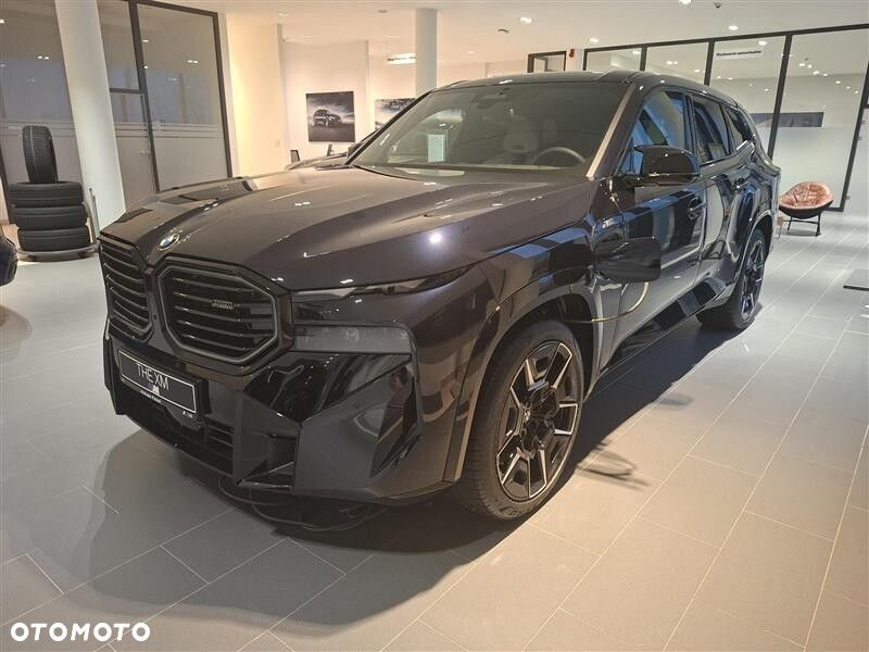 BMW XM - 1