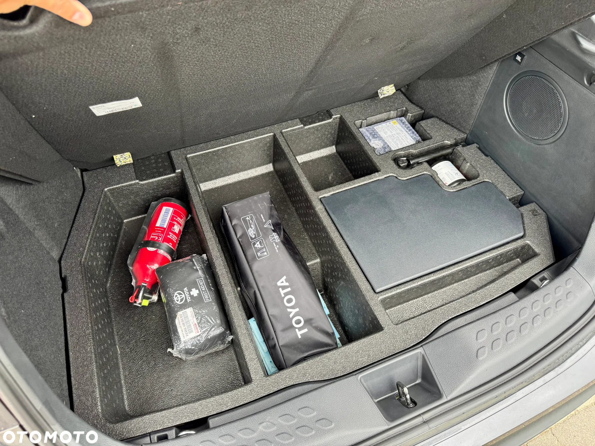 Toyota C-HR 2.0 Hybrid Black Edition - 25