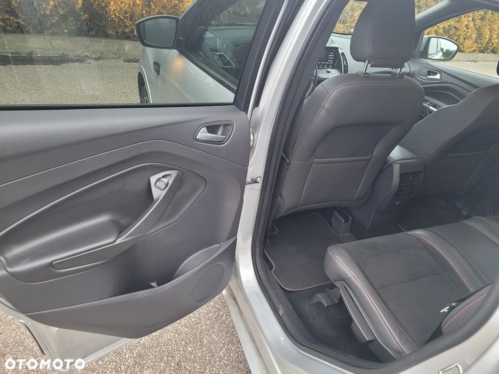 Ford Kuga - 26