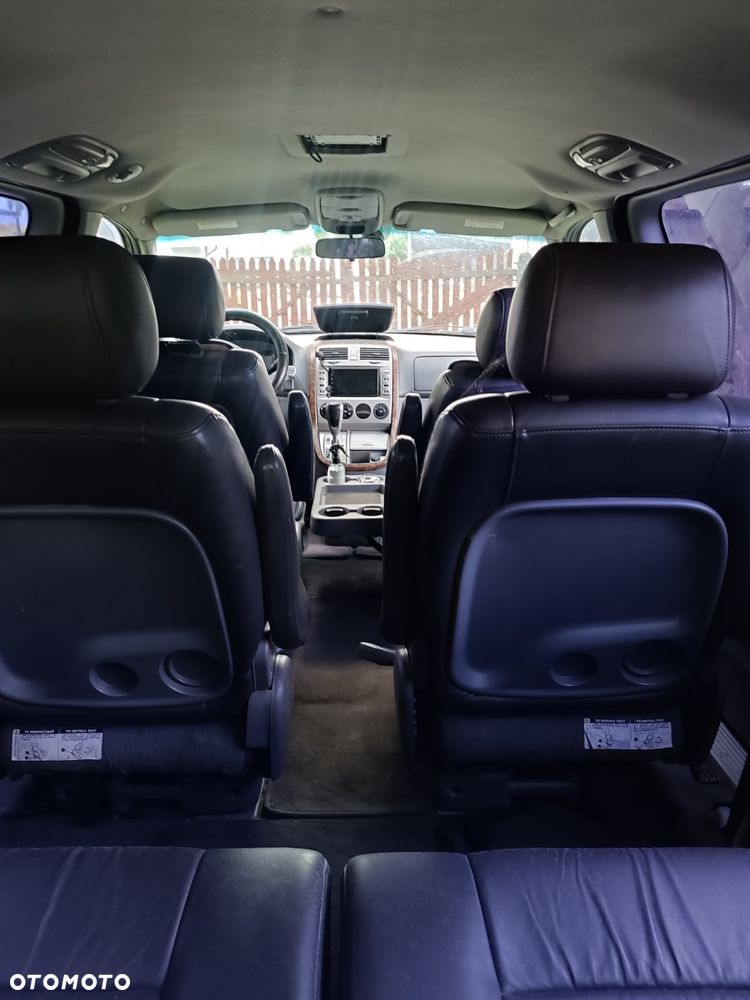 Kia Carnival - 3
