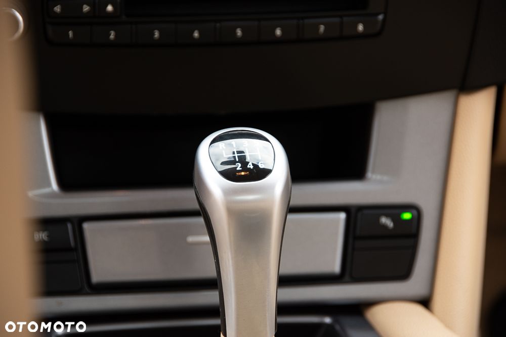 BMW Seria 5 520d - 23