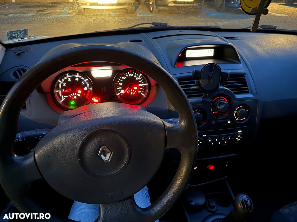 Renault Megane 1.6 16V Authentique - 7