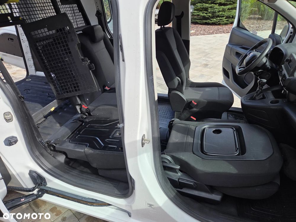 Toyota Proace City - 23