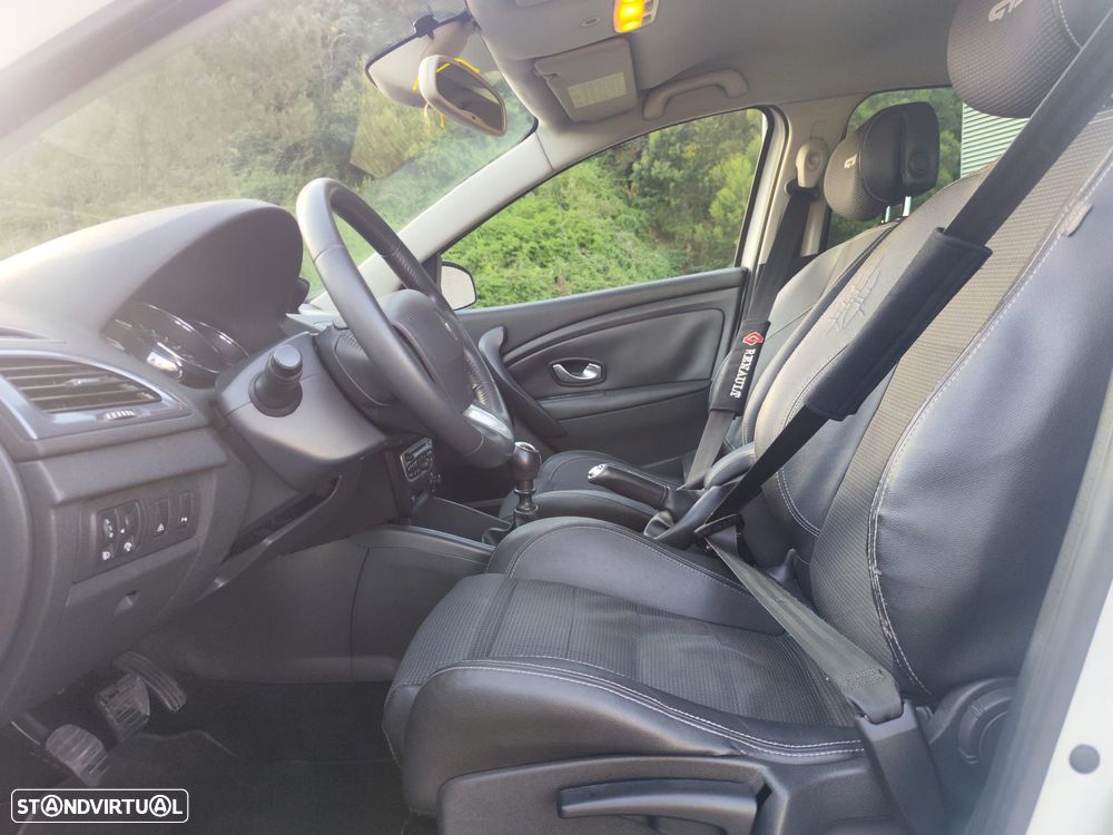Renault Mégane Sport Tourer 1.5 dCi GT Line - 16