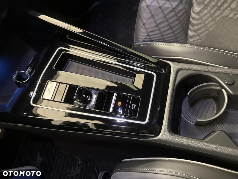 Volkswagen Golf - 17